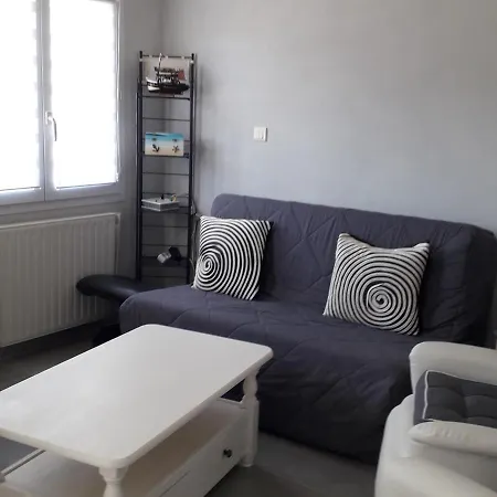 Villa Confortable Et Spacieuse, Secteur Calme - Fr-1-476-106 別荘